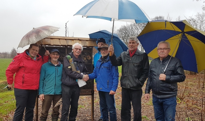 Estafettestok vrijwilligerswerk naar Werkgroep Groen Fluitenberg